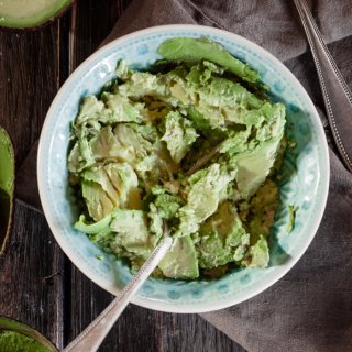 Eat Avocados to Reduce Belly Fat